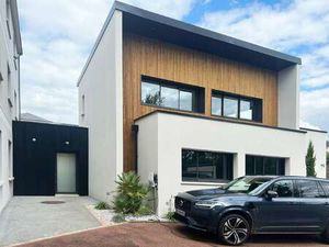 Vente Bureaux et commerces à Angers (49000) : à vendre / 200m² Angers