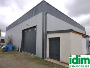 Location locaux professionnels 185 m² à Auterive (31190)  1 580 €