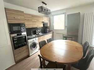 LYON 9EME F3 MEUBLE SITUE ENTRE GARE DE VAISE ET VALMY