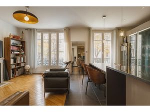 Appartement 4 pièces proche Champs de Mars