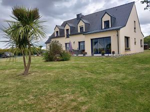 Maison contemporaine 206m2   terrain 4320m2 à PLOURIVO  calm