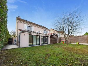 Vente Maison 8 pièces de 176m² - 95350 Saint-Brice-sous-Forêt