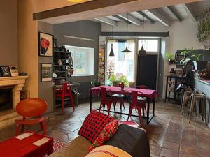 AGREABLE MAISON DE VILLAGE AVEC TERRASSE