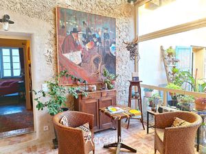 NISSAN-LEZ-ENSERUNE Maison vigneronne avec terrasse et gar