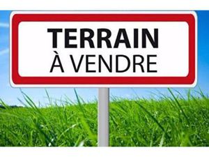 Terrain constructible de 602 m² hors lotissement