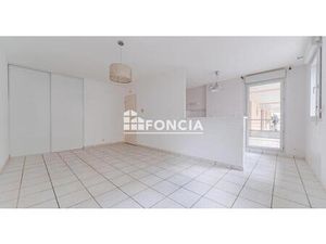 LA RICHE - IMMEUBLE RÉCENT - T2 AVEC TERRASSE ET PARKING