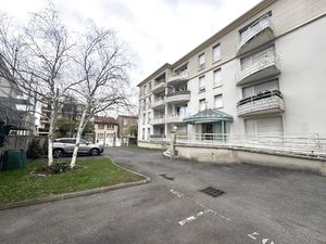 SUPERBE APPARTEMENT F1 LIVRY GARGAN
