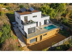 Saint Cyr au Mont d'Or Nid douillé de 185 m2 5 chambres