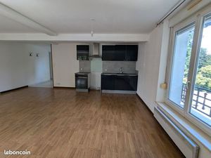 Appartement F3 Vittel centre avec garage