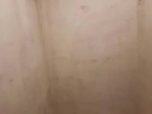 Cave carrelée et éclairée - Stockage - Garde meuble