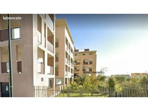 T2 46m² 2 terrasses sur parc  parking privatif