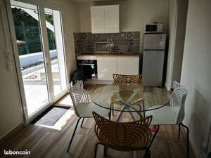 T2 meublé  rénové  tendance  en face de l'université de Saint-Claude