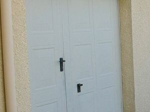 Montfaucon en Velay 43 loue grand garage