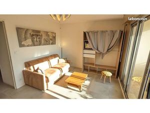 Studio meublé et climatisé avec ascenseur  balcon et terrasse sur toulon ouest - quartier 