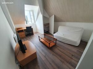 Location studio meublé rénové - 21 5m² Carrez