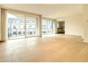 Appartement à louer avec terrasse et 3 chambres   Woluwe-Saint-Pierre (VBD60011)