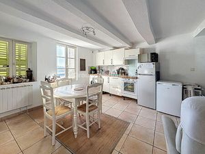 T2 PIECES TRAVERSANT CALLIAN