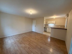 LA ROCHE SUR YON - PROCHE CLINIQUE ST CHARLES