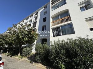 Appartement F3 3 pièces à Perpignan à vendre.