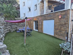 T2 MEUBLE AVEC JARDIN SOLLIES TOUCAS