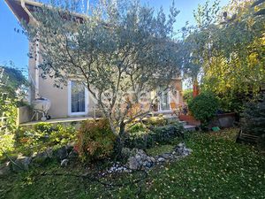 Toulouse rangueil ensemble immobilier de 288m² sur un terrain de 436m² avec garages  jardi