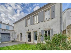 Appartement de 6 pièces de 190 m² situé à Saint-Pierre-d'Oléron