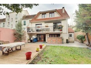 Maison familiale de 6 pièces - 238 m2 - Quartier de Fleurs