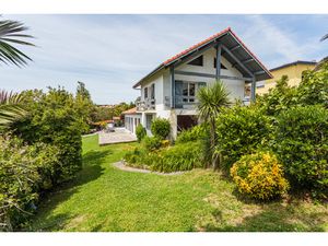 Maison à rénover avec vue dégagée  Accès plage à pied en 5 m