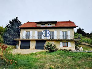 PANORAMA À COUPER LE SOUFFLE DANS UNE MAISON DE CHARME DES ANNÉES 80