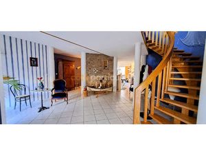 Maison de bourg à Torfou 7 pièce(s) 200 m2 et 150 m2 à rénover