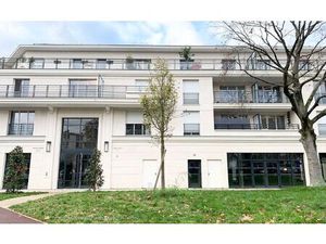 Location stationnement  13 m² T- à Saint-Maur-des-Fossés  125 €