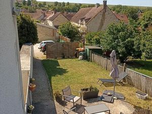 VALLAN Appartement F2 Jardin et Place de stationnement