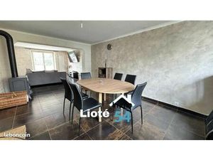 Maison 8 pièces 211 m²