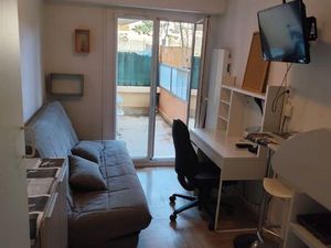 Studio 15 m² + Terrasse 10 m² – Mazargues – Parking – Résidence sécurisée