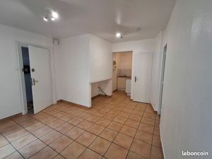 T1 à louer centre de LANNILIS
