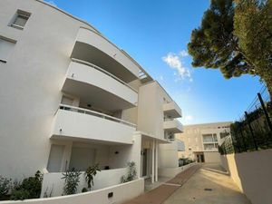 Loue T2 meublé 13014 Le Merlan