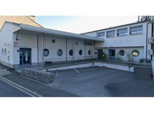 Local commercial à vendre