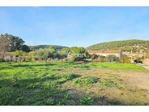 A Vendre Terrain Plat De 1110 M Au Calme Et Proche Village