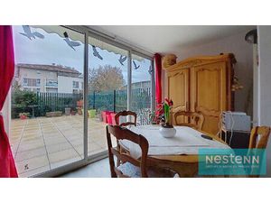 Appartement ISTRES  2 pièces  rez de chaussée avec terrasse et garage.