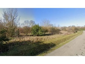 Industriel non viabilisé 10467 m²