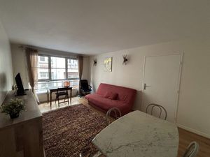 T2 - meublé - Hyper centre - parking - cave