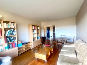 Appartement Avon 3 pièces avec grand Balcon.