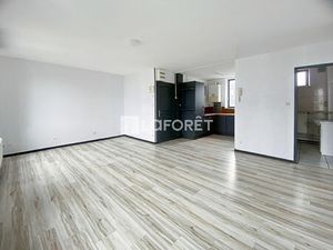 CALAIS - IMMEUBLE DE RAPPORT 220 m² - 4 APPARTEMENTS - COUR