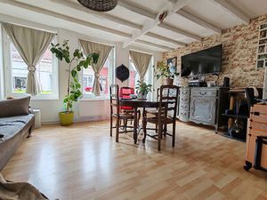 IMMEUBLE : Appartement et local commercial .Travaillez et Habitez au Même Endroit !