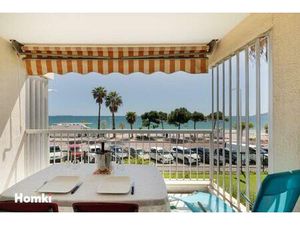 Studio à vendre en front de mer