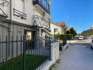 Place de parking sécurisée en sous-sol dans copropriété quartier Mansart