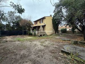 NÎMES Viila sur 2 niveaux 4 chambres avec garage et jardin