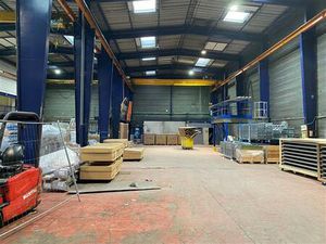 Location local d'activités ARGENTEUIL 2 120 m²