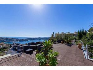 Villefranche-Sur-Mer  villa contemporaine avec sublime vue mer  piscine et garage double