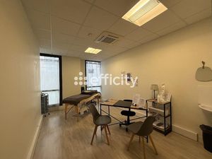 Local Commercial 6 pièces - 120 m²